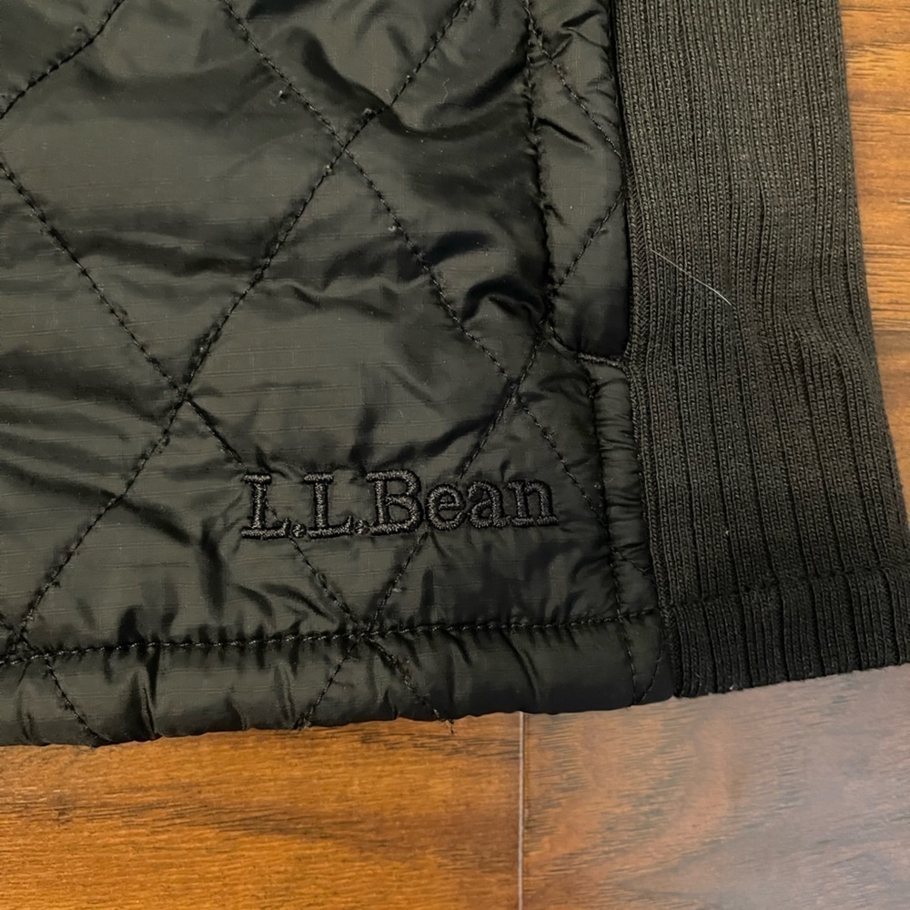 L.L. Bean Sherpa Lined Quilted Vest Size XS Petite - Picture 2 of 5